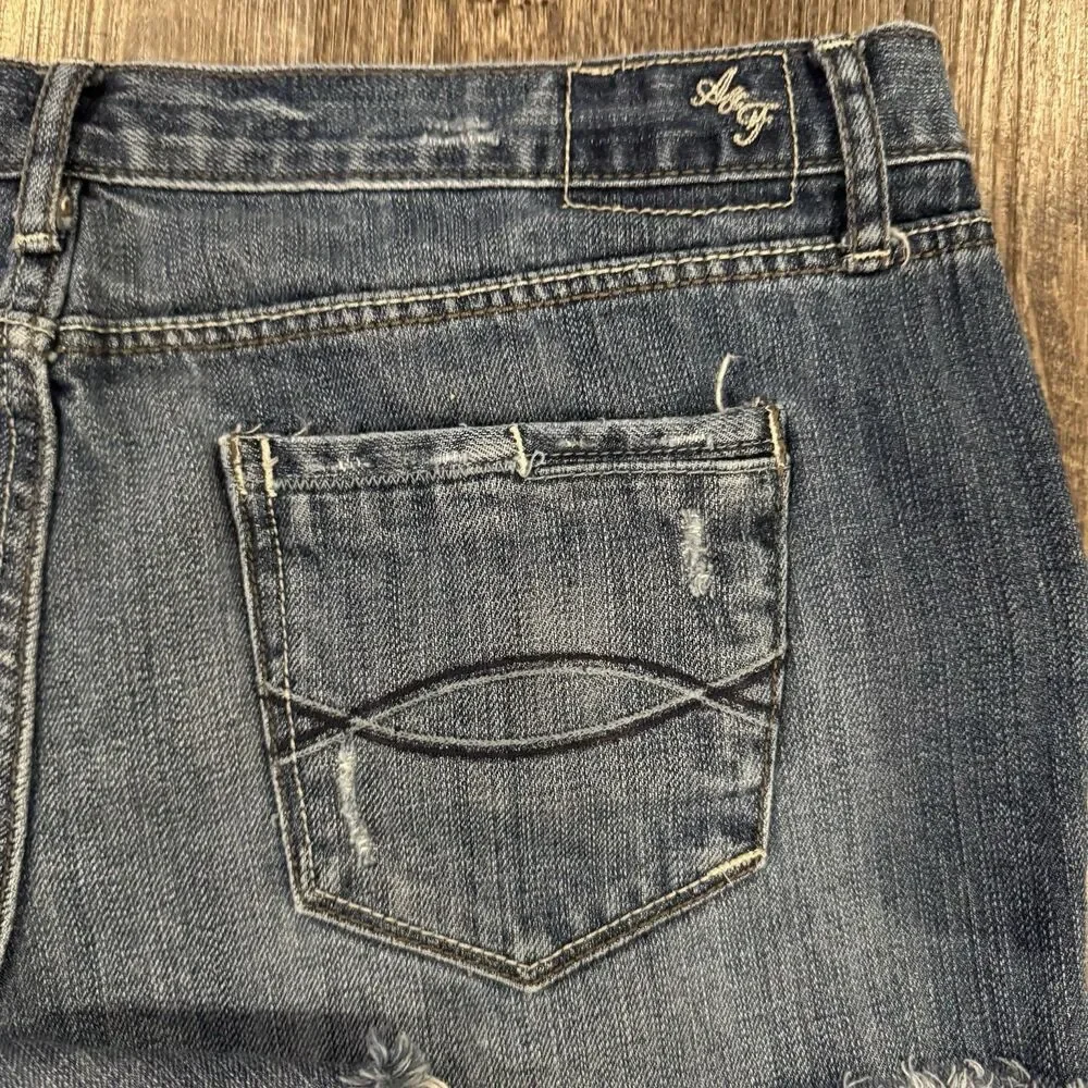 Abercrombie & Fitch Womens Shorts Sz10 VTG Y2K Distressed Jean Shorts - Picture 2 of 9